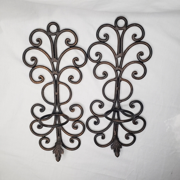 Two Vintage Scrolled Black Iron Wall Sconces Bronze Details - Picture 6 of 7
